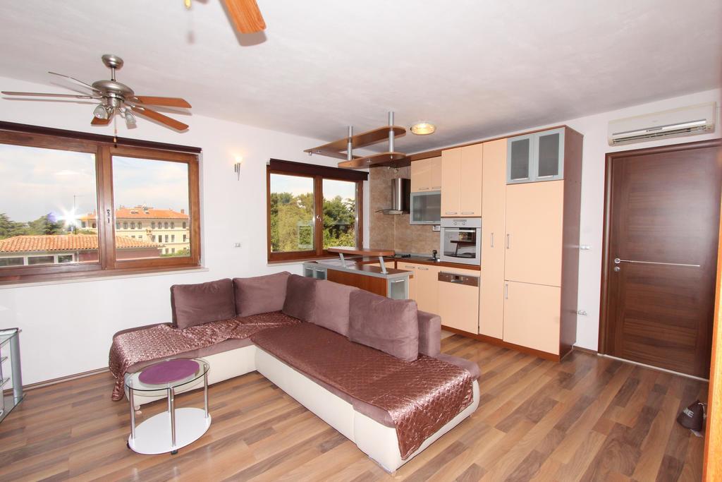 Apartments Horizont Ровинь Экстерьер фото